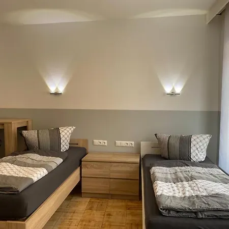 H&m Immobilien 2 Apartment